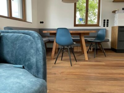 JOGL Tisch – massiv, braunesche